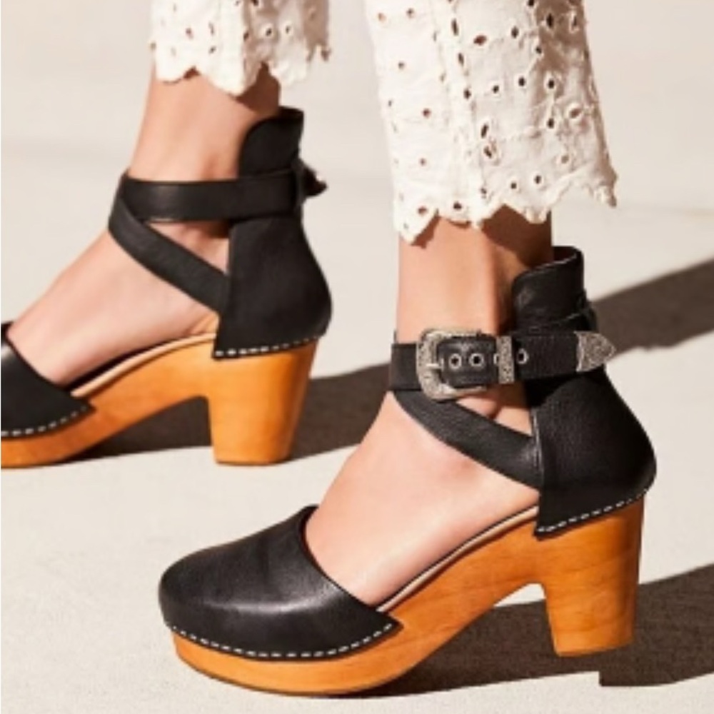 Free People black leather platform Andorra clogs